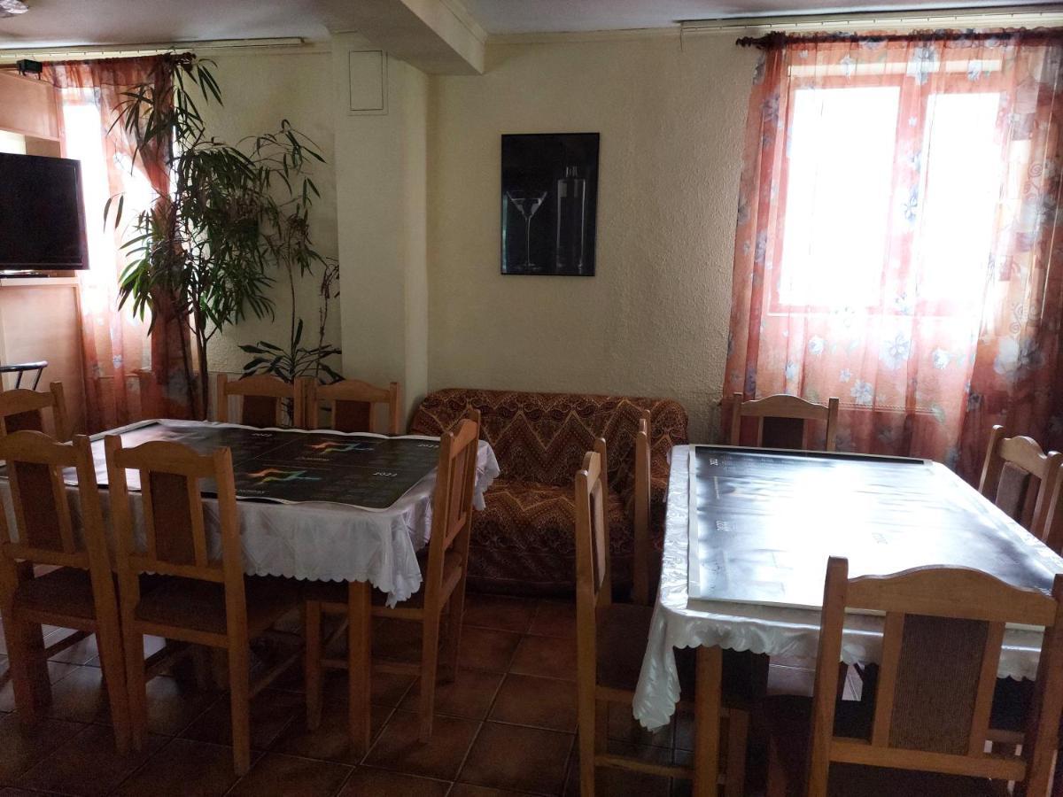 Pensiune Casa Barcaru Азуга Экстерьер фото