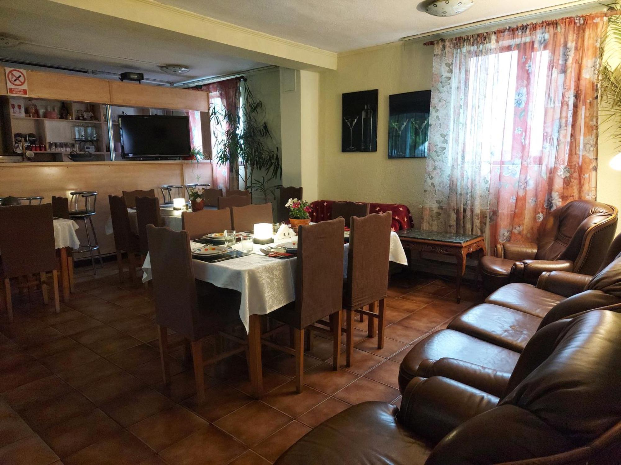 Pensiune Casa Barcaru Азуга Экстерьер фото